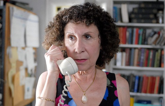 Rhea Perlman